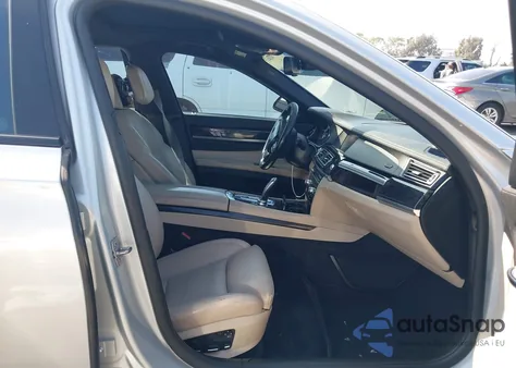 2011 BMW 750Li xDrive z USA, uszkodzony, nr VIN WBAKC8C57BC433612